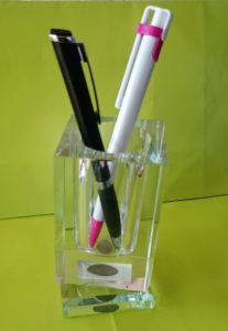 crystal-pen-holder